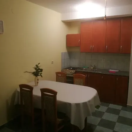 Apartmani Ana Omisalj